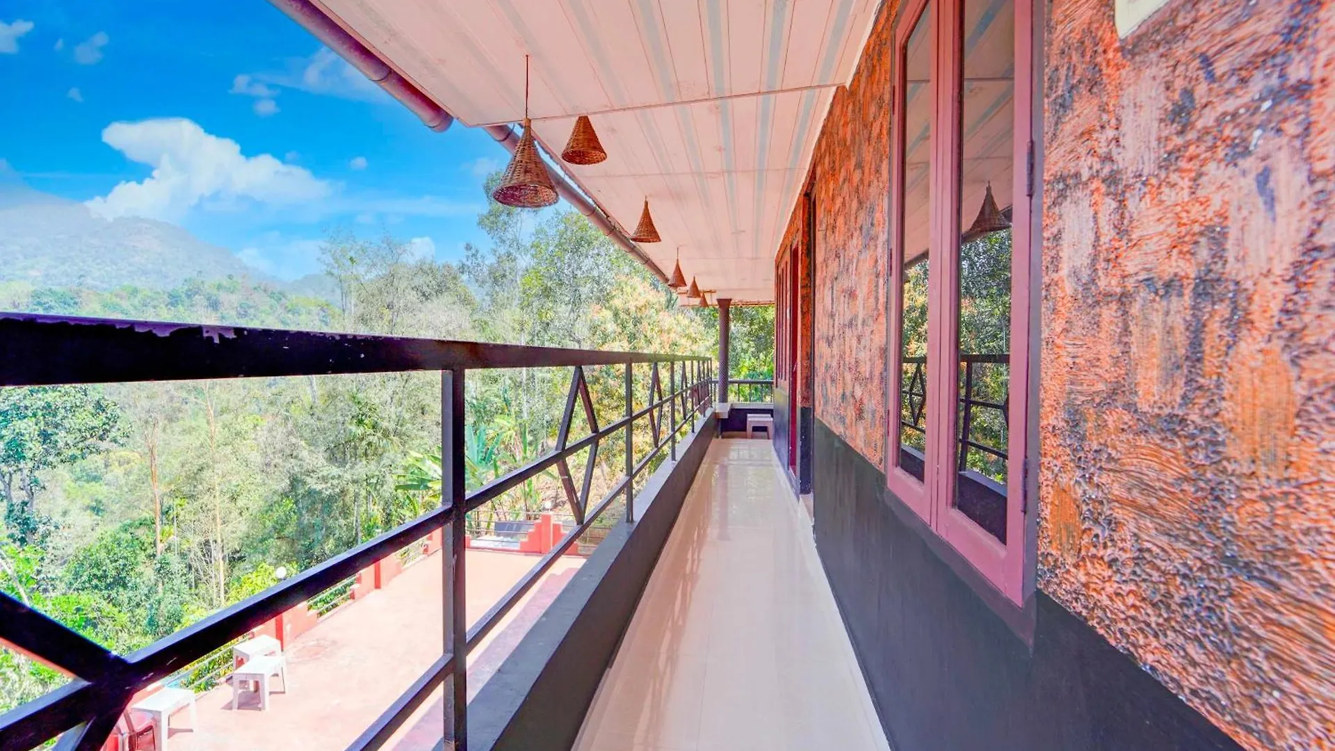 Hotel O Kunchithanny Road Munnar