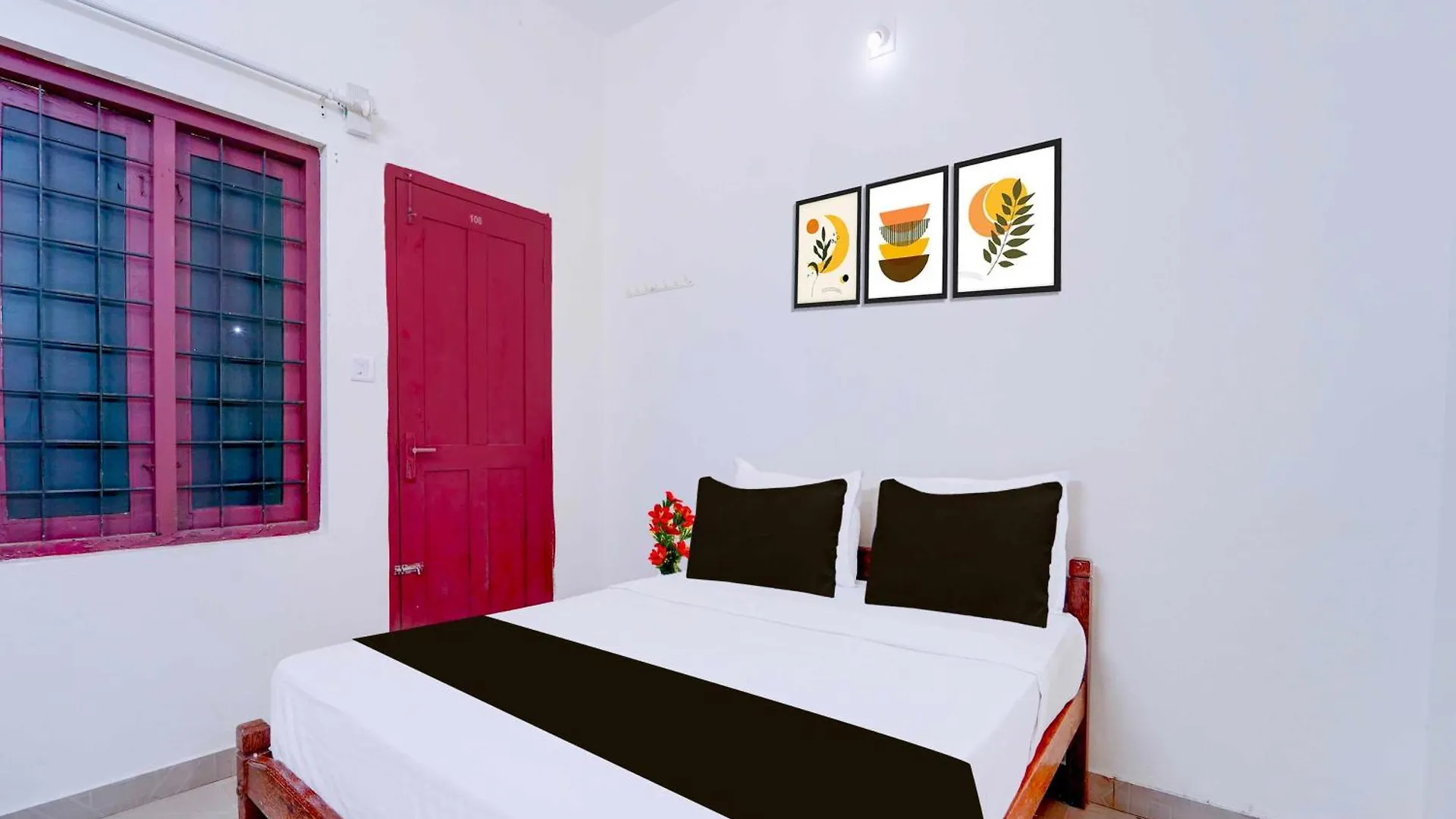 Hotel O Kunchithanny Road Munnar
