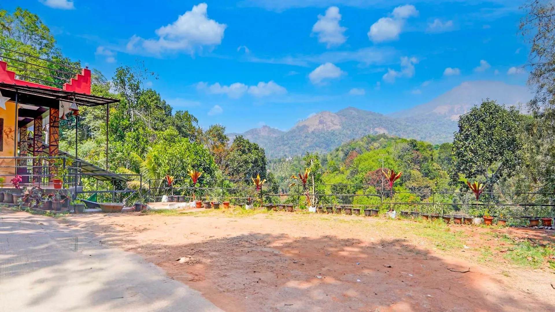 Hotel O Kunchithanny Road Munnar